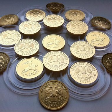 Золотые монеты «Георгий Победоносец»
